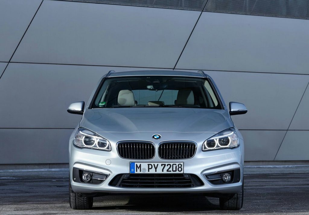 225xe Active Tourer otomobil görünümü