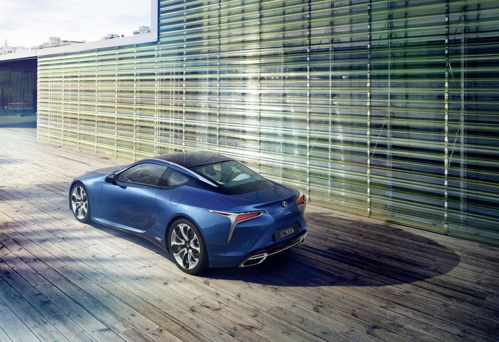 Lexus LC hibrit coupe arşiv görseli 6