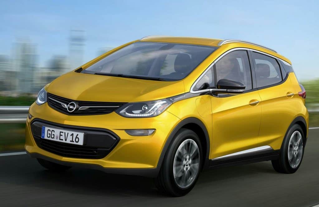 Opel Ampera-e önden üç çeyrek görünüm