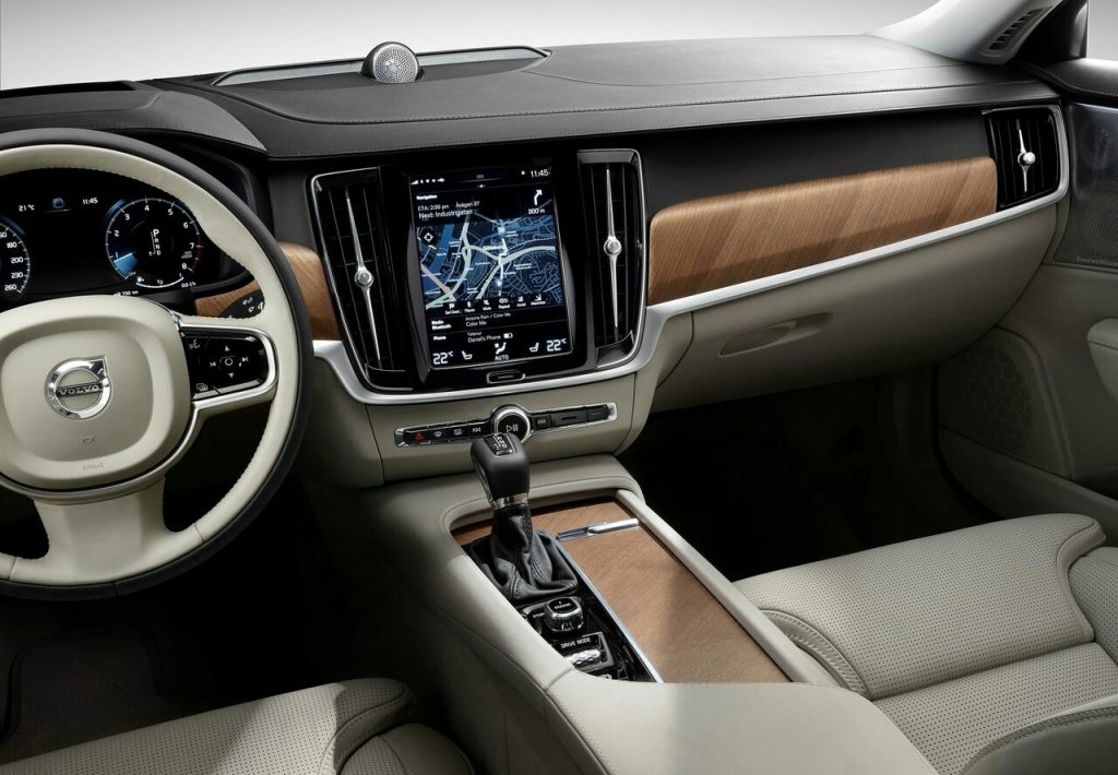 Volvo V90 Estate dönem görseli