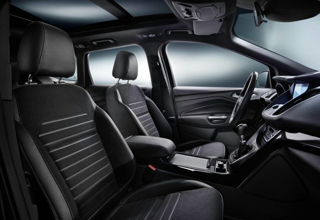 Ford Kuga iç mekân detayları