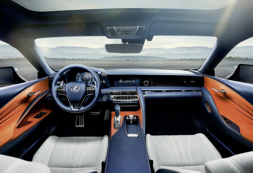 Lexus LC hibrit coupe arşiv görseli 10