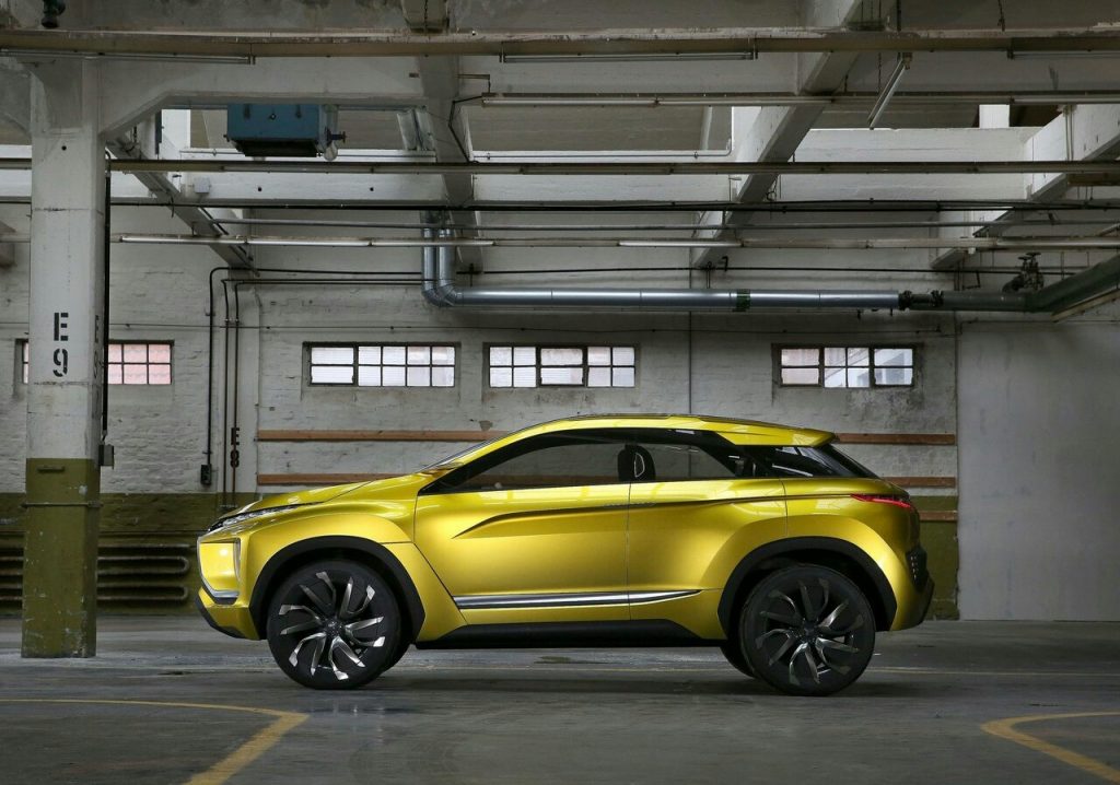 Mitsubishi eX konsept SUV yan profil