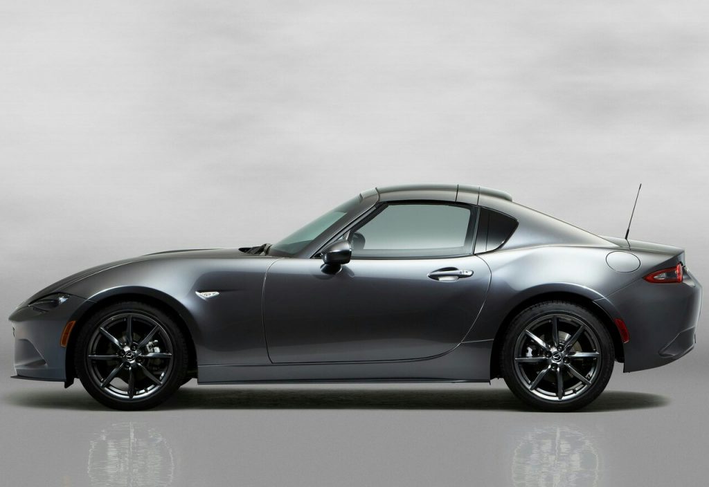 Mazda MX-5 RF kapalı tavanlı yan profil