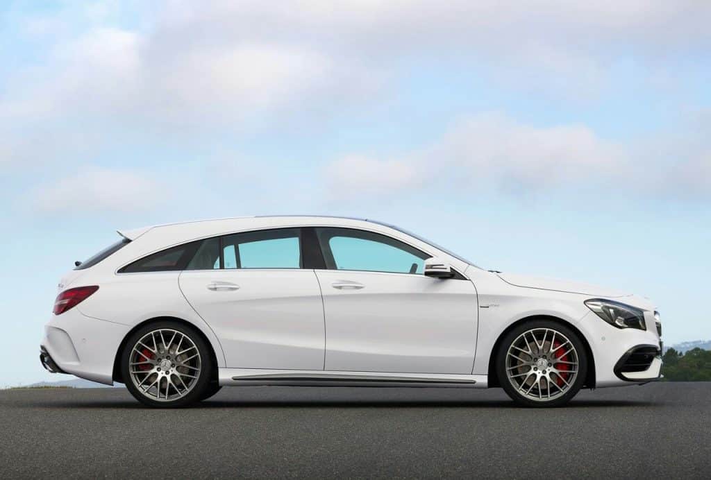 2017 Mercedes-AMG CLA 45 Shooting Brake yan profili