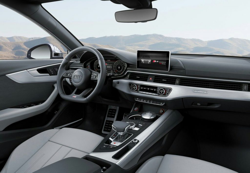 Audi S4 Avant ön koltuk ve kabin ayrıntıları