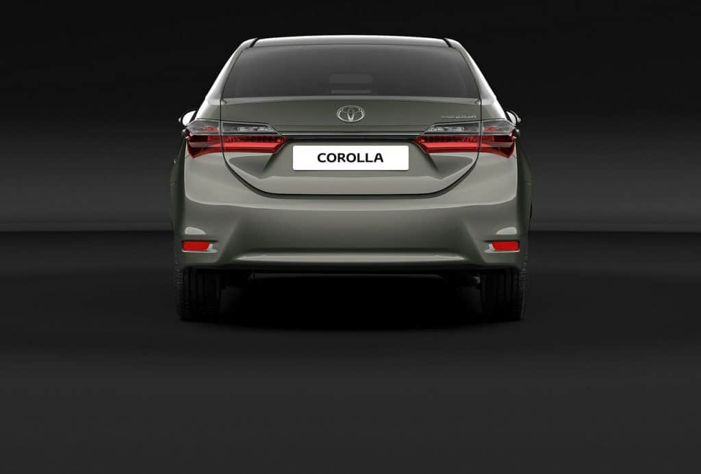 Toyota Corolla sedan arka üç çeyrek görünüm