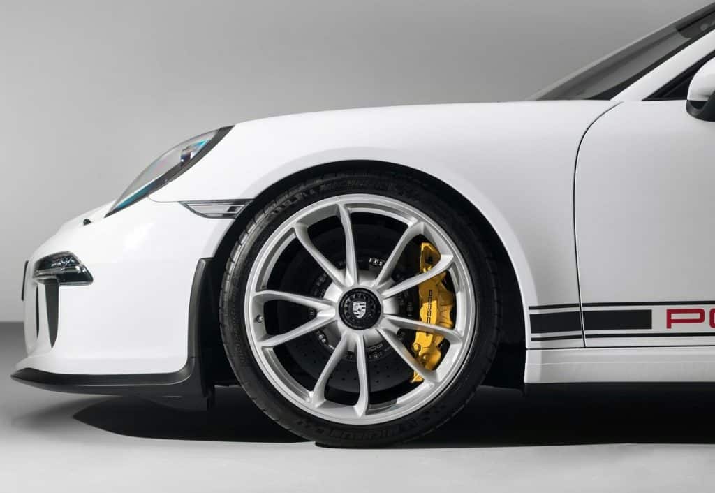 911 R ön teker ve seramik fren ayrıntısı