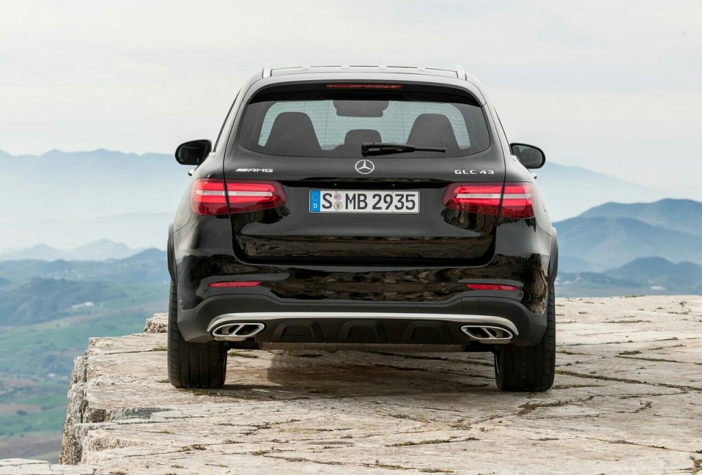 Mercedes-AMG GLC 43 4MATIC gösterge ve direksiyon