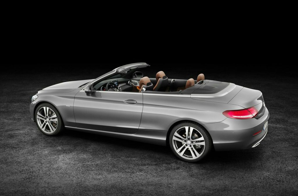 Mercedes-Benz C-Class Cabrio açık tavan arka yan görünüm