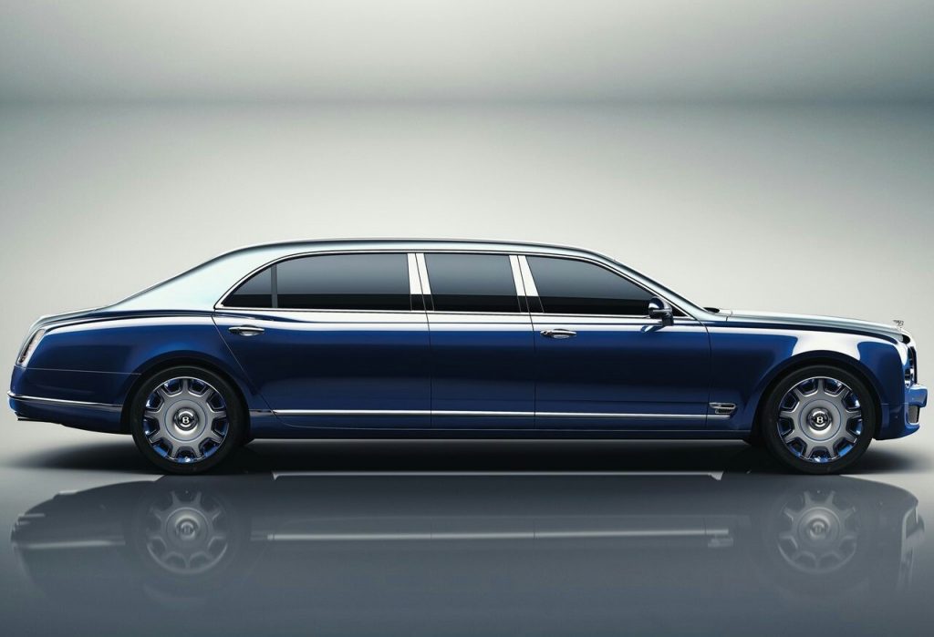 Mulsanne Grand Limousine uzun gövde yan görünümü