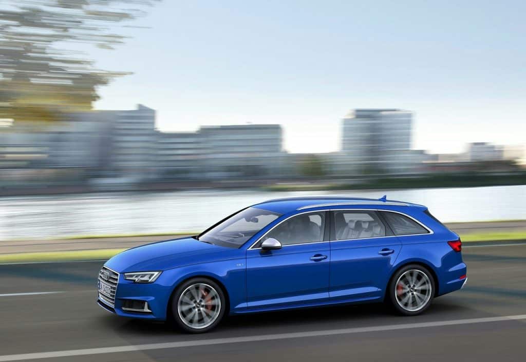Audi S4 Avant iç mekân ön koltuklar