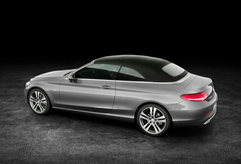 Mercedes-Benz C-Class Cabrio kapalı tavan arka yan görünüm