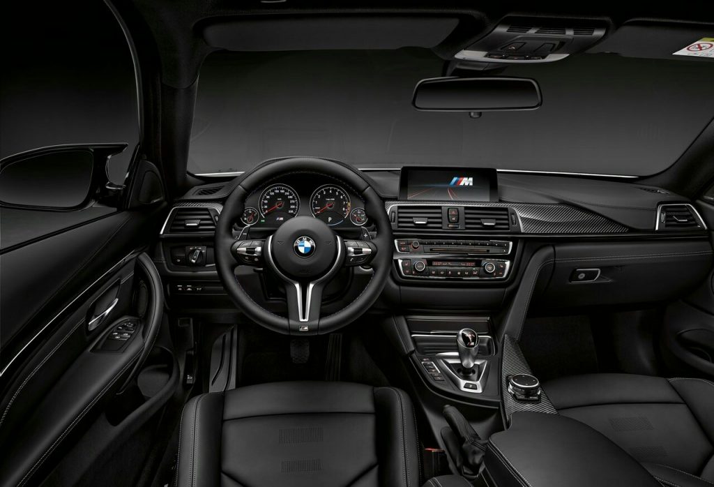 M4 Competition Coupe kokpit ve gösterge paneli