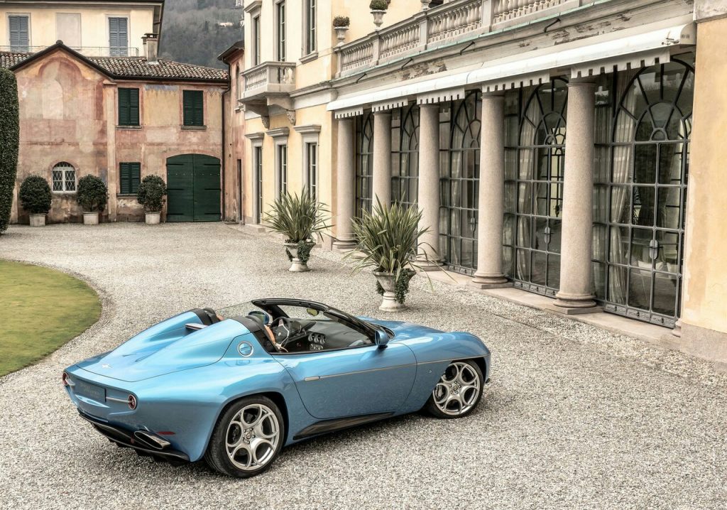 Disco Volante Spyder arka üç çeyrek görünüm