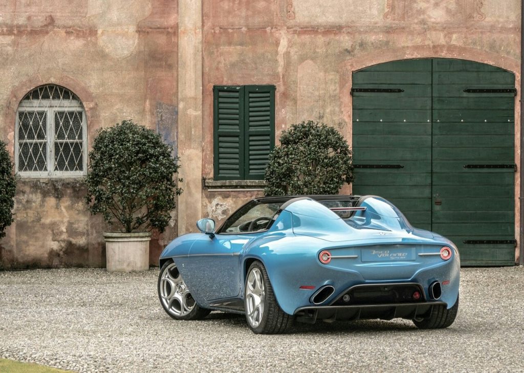Disco Volante Spyder arka tasarım ve çift kaporta çıkıntısı