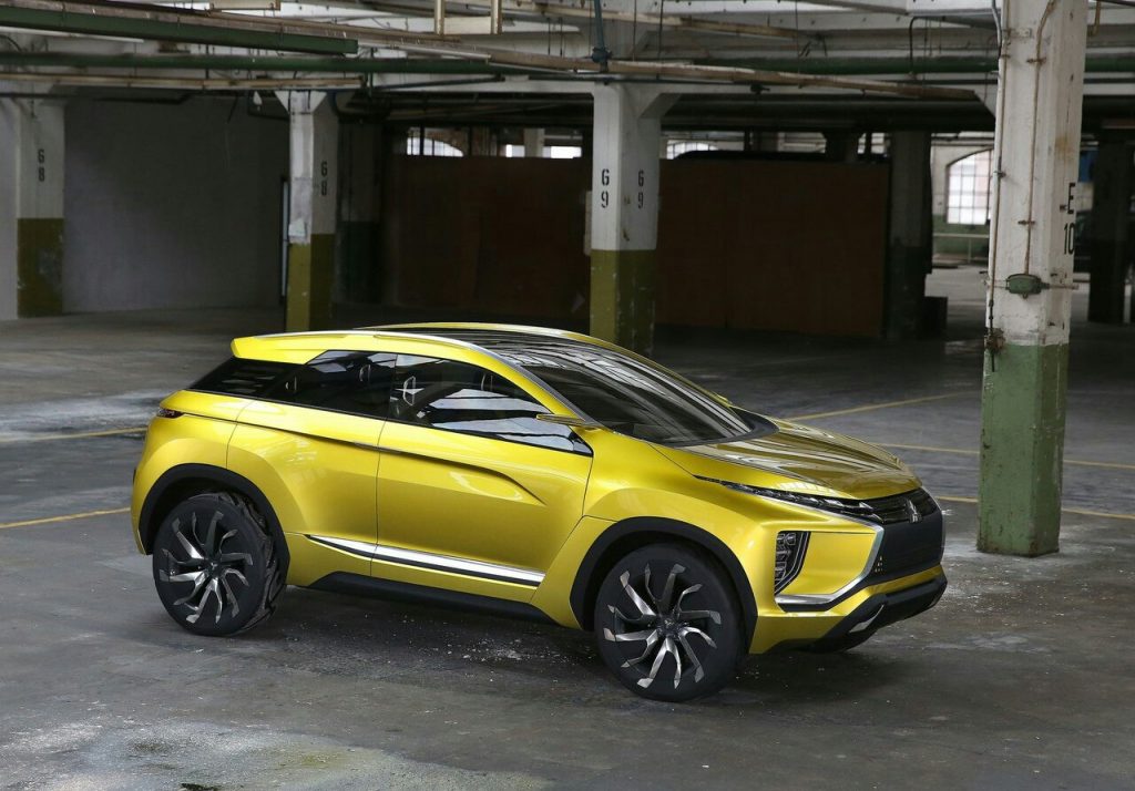 Mitsubishi eX sarı gövde ön üç çeyrek görünüm