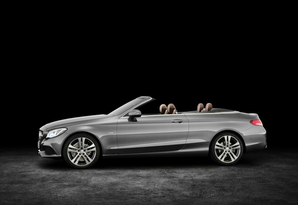 Mercedes-Benz C-Class Cabrio açık tavan tam yan görünüm