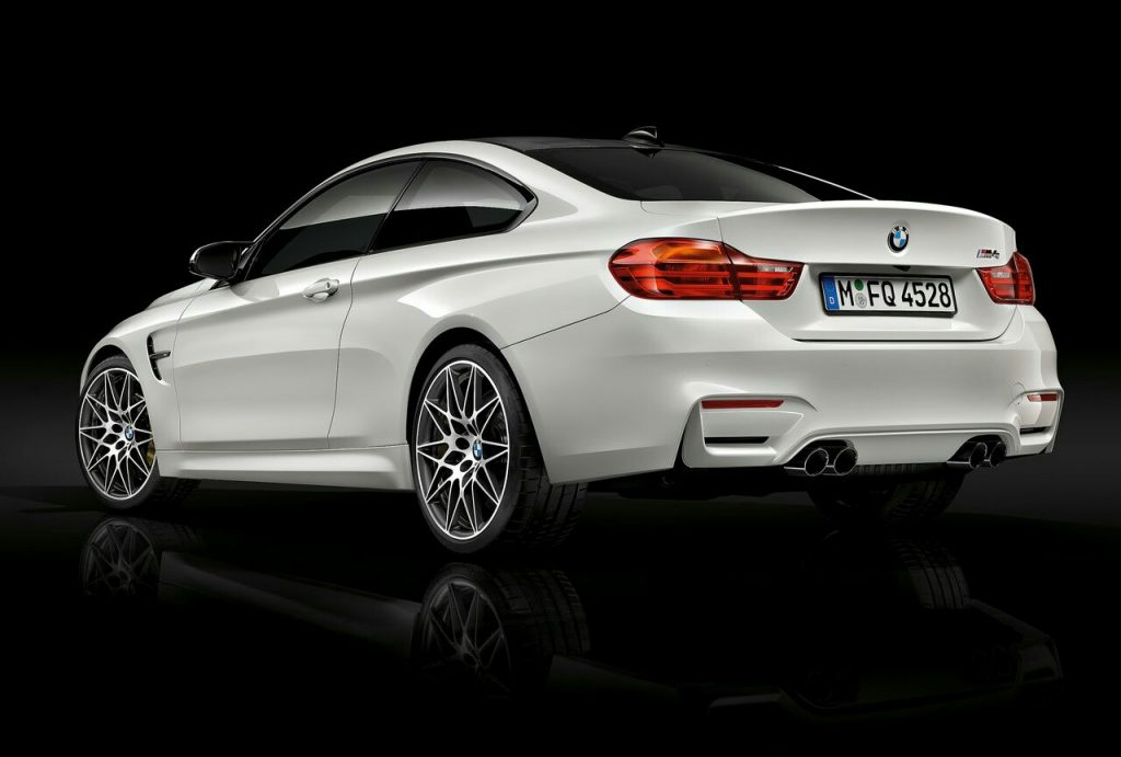 M4 Competition Coupe arka üç çeyrek görünüm