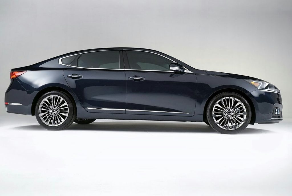 Kia Cadenza galeri görseli ikinci görünüm