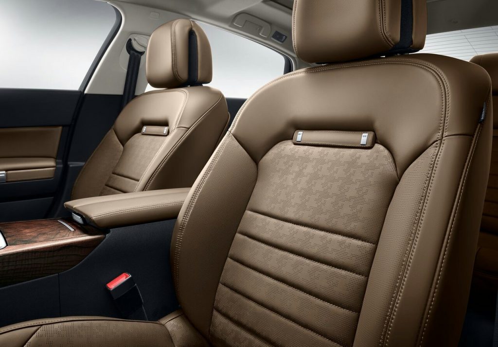 Citroen C6 iç mekân görünümü