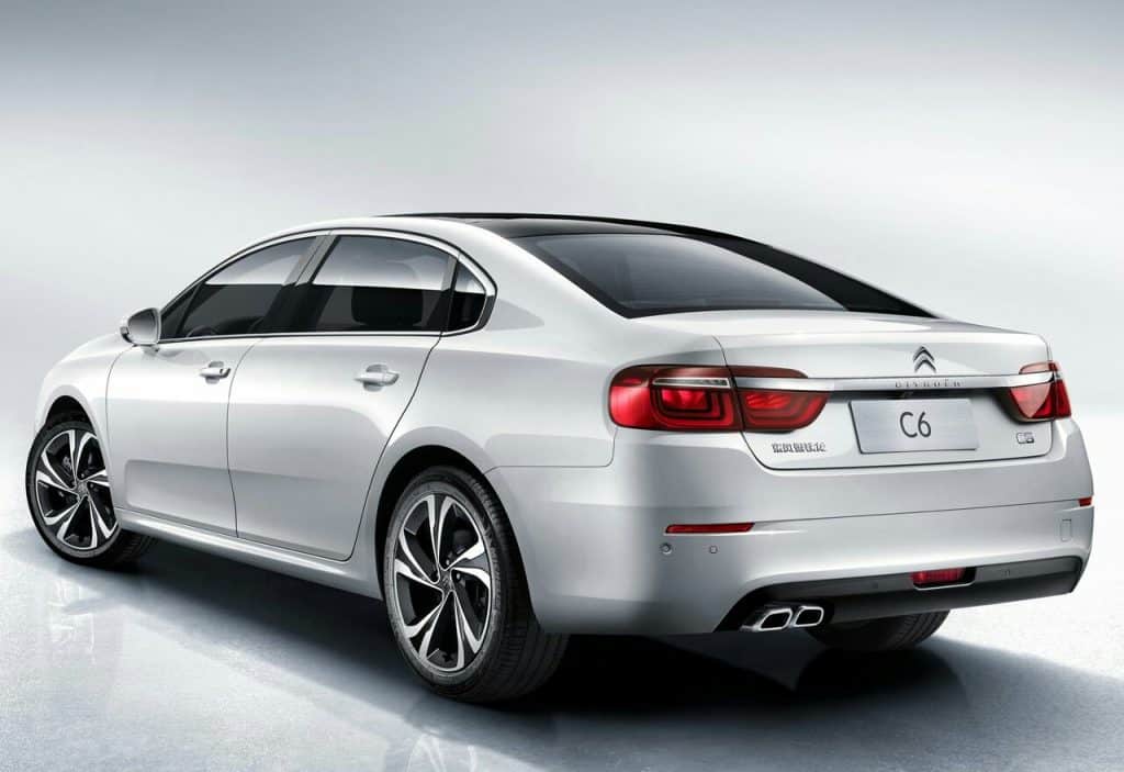 Citroen C6 yan gövde görünümü