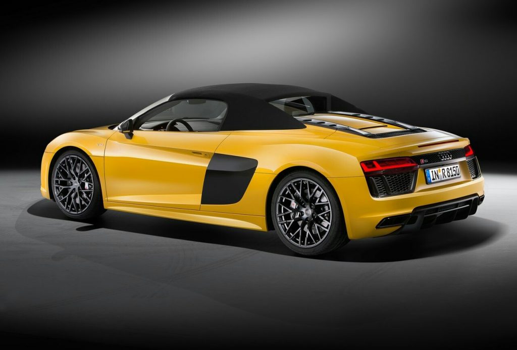 Audi R8 Spyder V10 gövde detayları