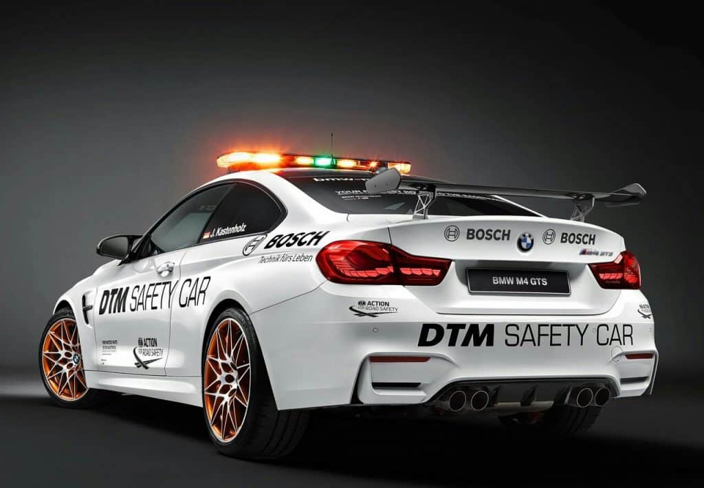 BMW M4 GTS DTM Safety Car ön ve yan detayları