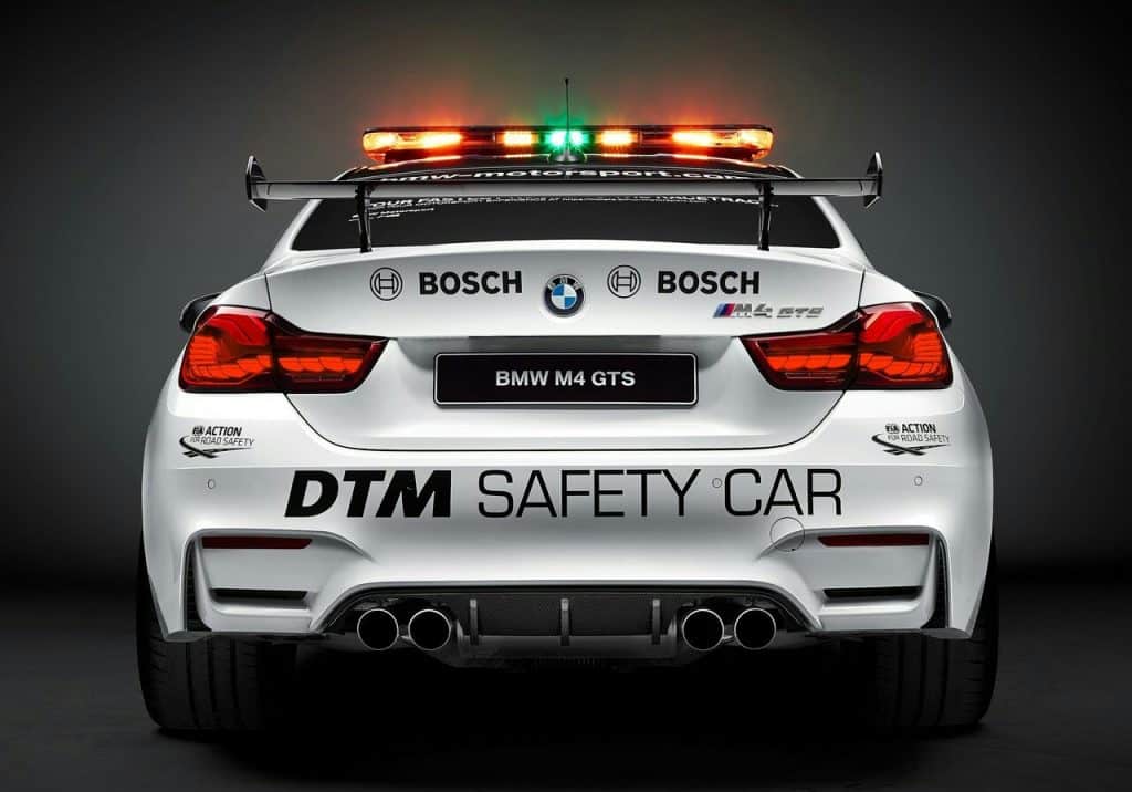 BMW M4 GTS DTM Safety Car pist donanımı