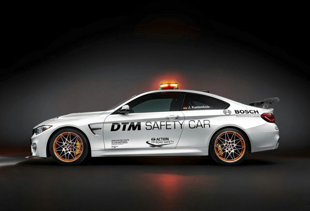 BMW M4 GTS DTM güvenlik otomobili yan görünüm