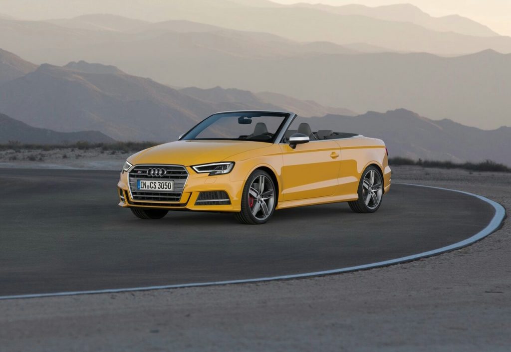 S3 Cabriolet tavan açık ön üç çeyrek görünüm