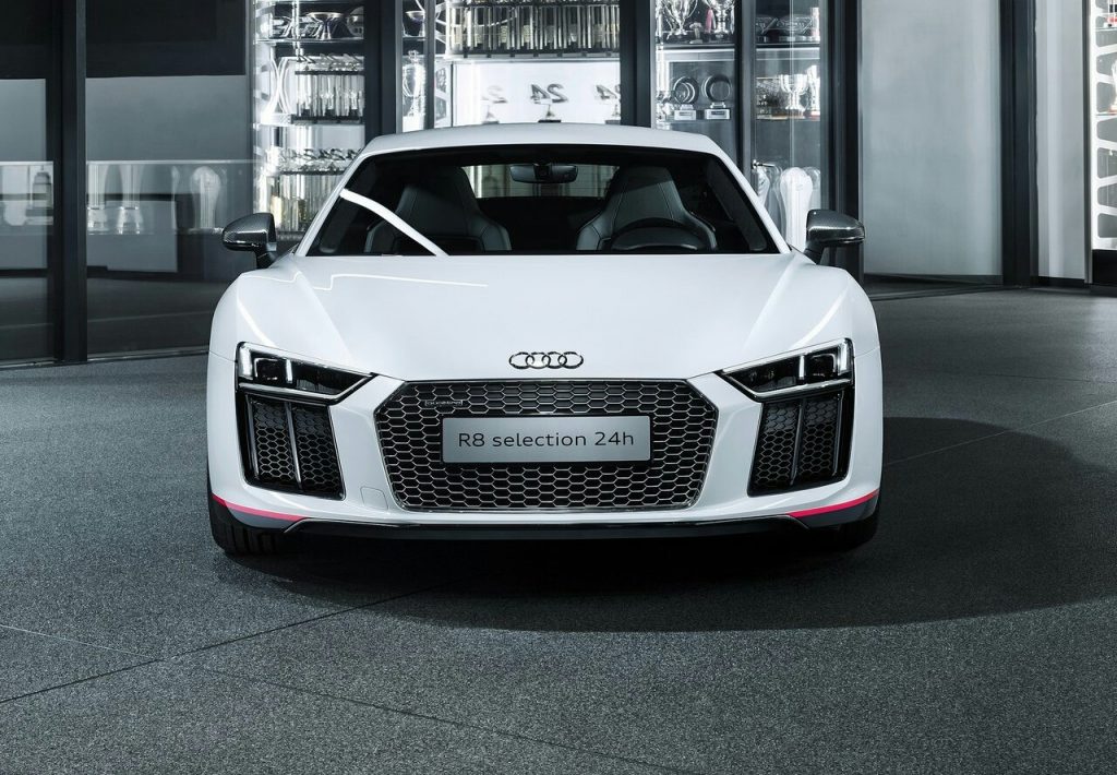Audi R8 selection 24h doğrudan ön görünüm