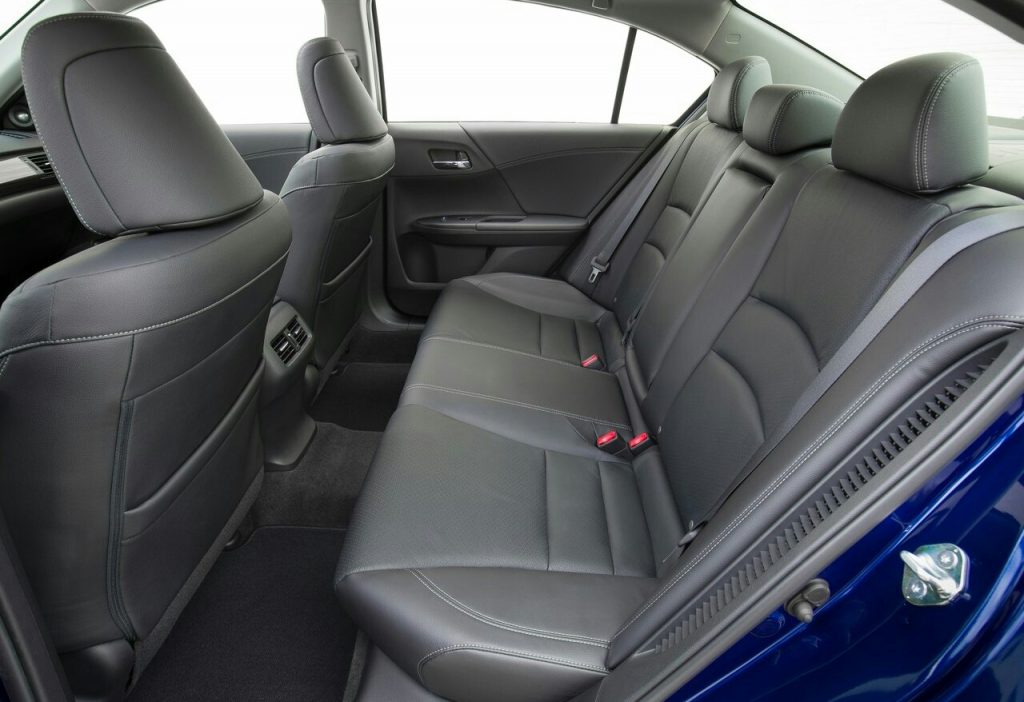 Honda Accord Hybrid arka koltuklar