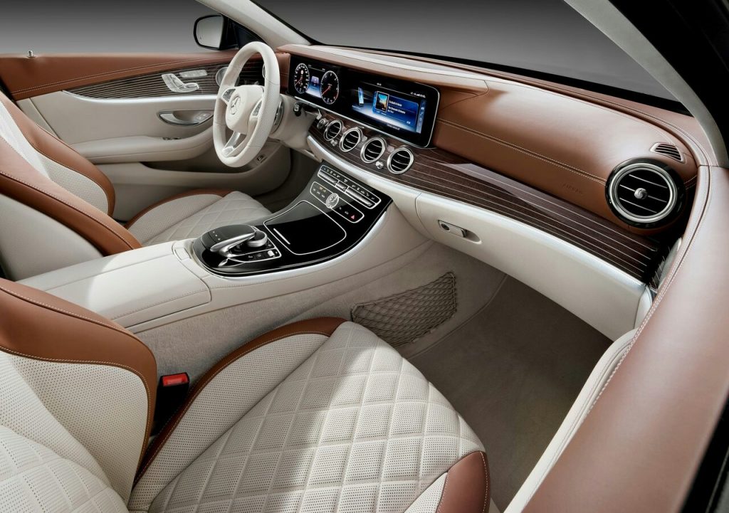 E-Class Estate ön kabin ve gösterge paneli