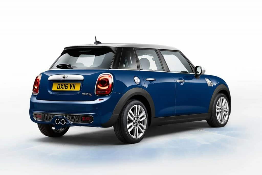 MINI Cooper S 5 Door Seven arka üç çeyrek görünümü