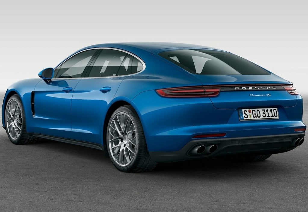 Porsche Panamera 4S arka üç çeyrek görünüm