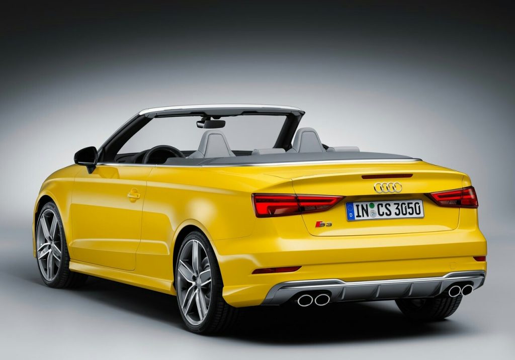 S3 Cabriolet arka üç çeyrek ve dört egzoz çıkışı