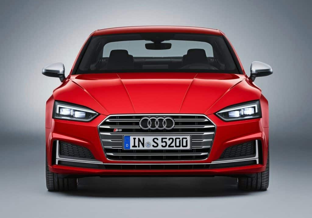 Audi S5 Coupe ön görünüm ve Singleframe ızgara