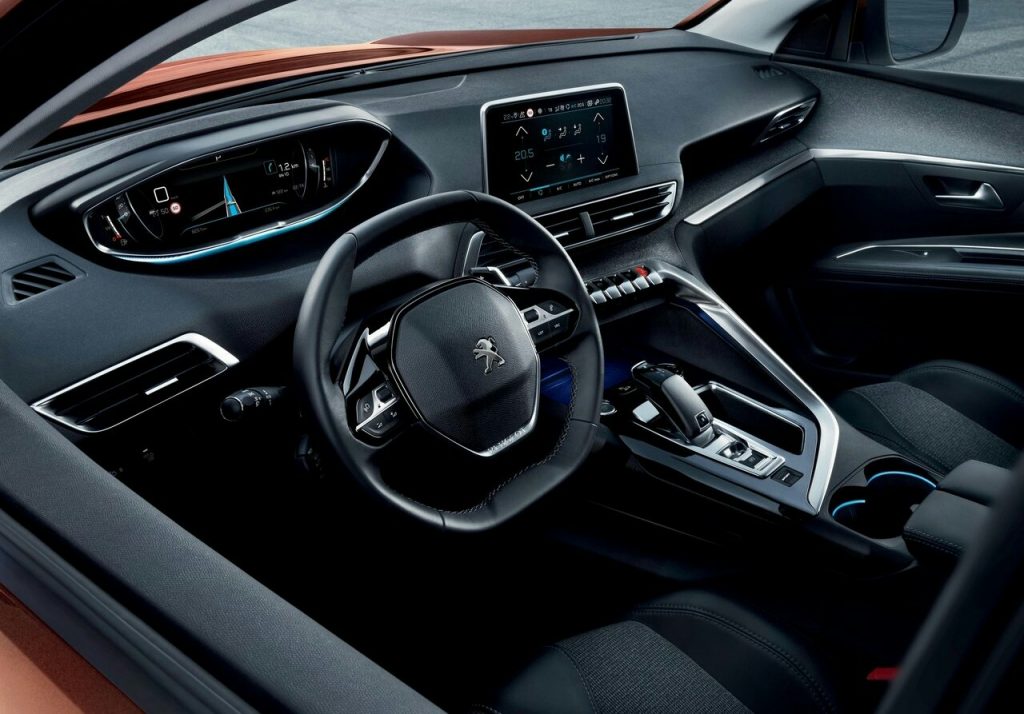 Peugeot 3008 i-Cockpit iç mekan görünümü