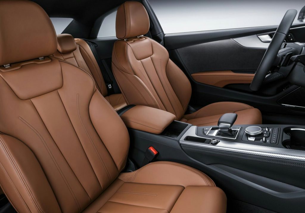 Audi A5 Coupe ön koltuklar