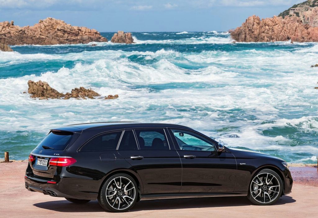 Mercedes-AMG E 43 4MATIC Estate yan profil