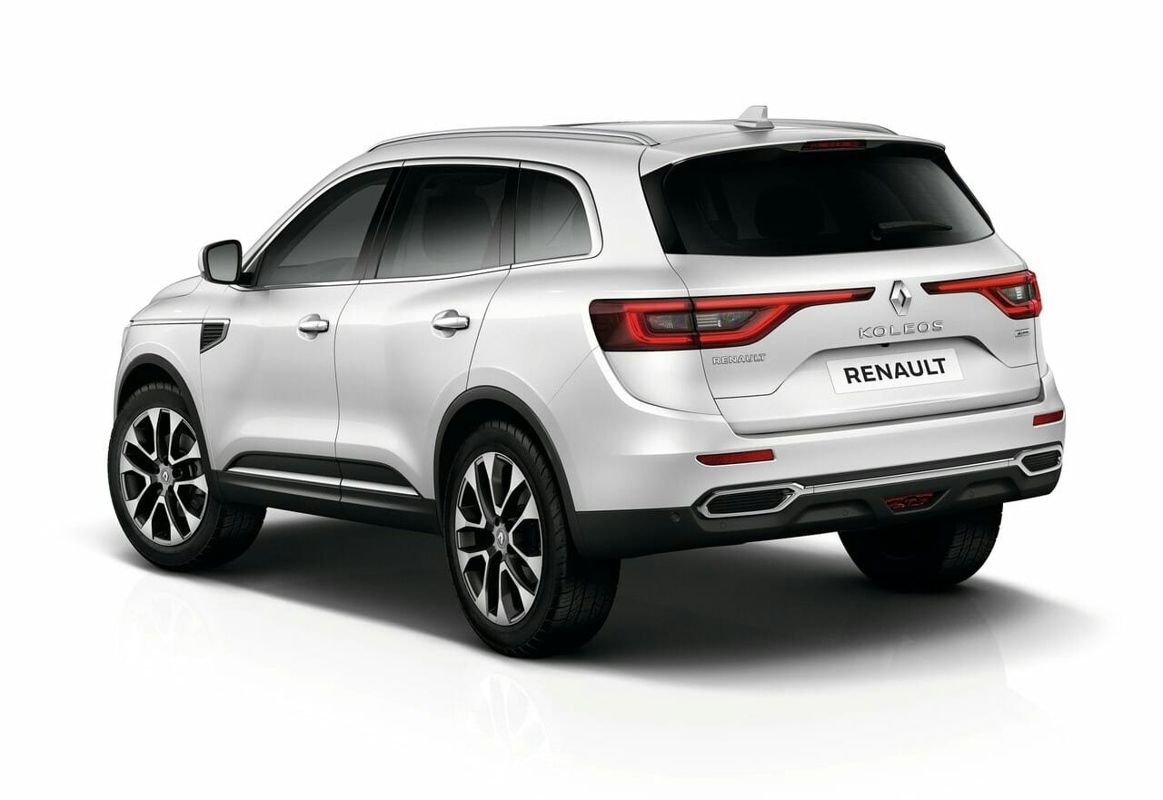Renault Koleos arkadan üç çeyrek stüdyo görünümü