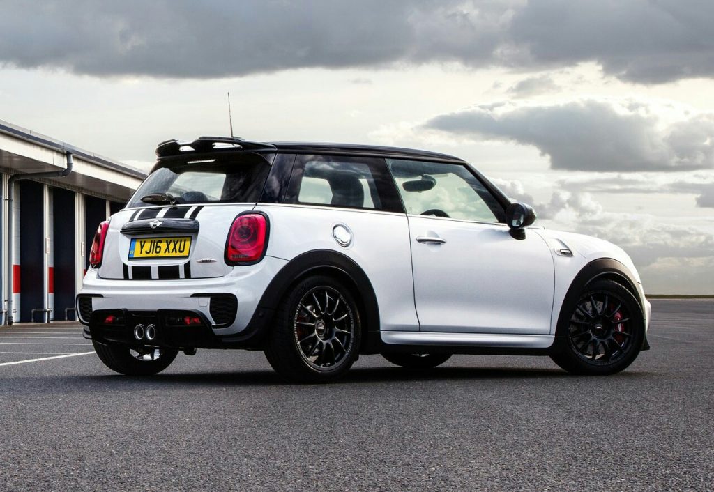 MINI JCW Challenge yan ve arka görünüm