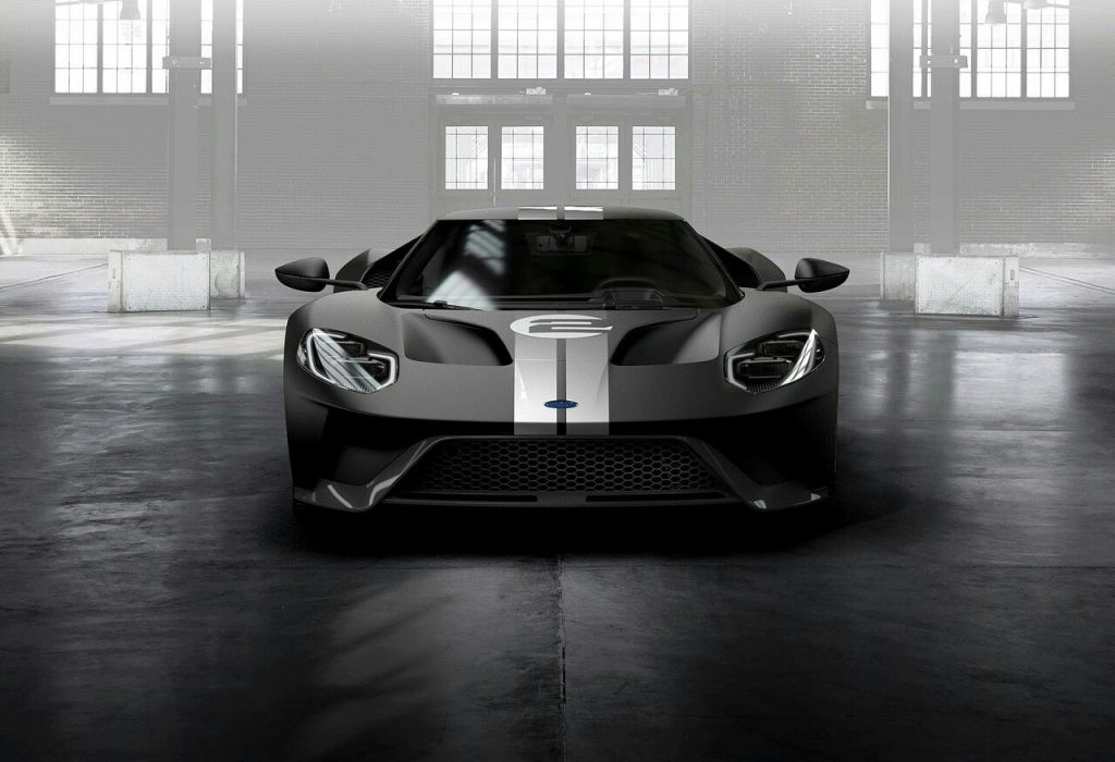Ford GT 66 Heritage Edition altın tonlu jant