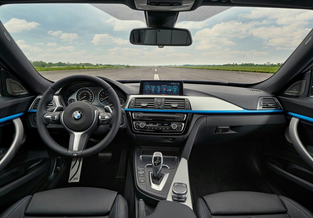 BMW 340i Gran Turismo M Sport kokpit geniş açı