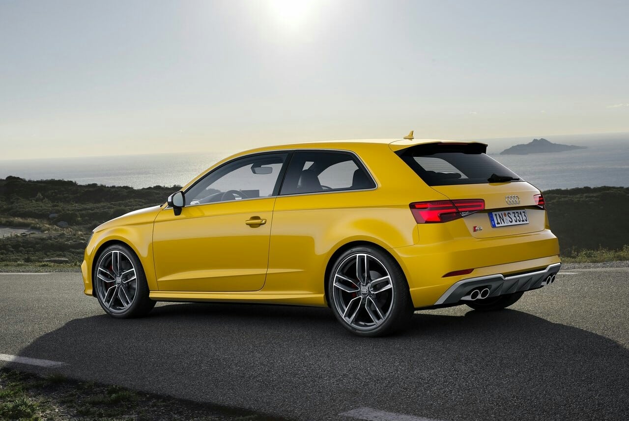 Audi S3 sedan arka görünüm