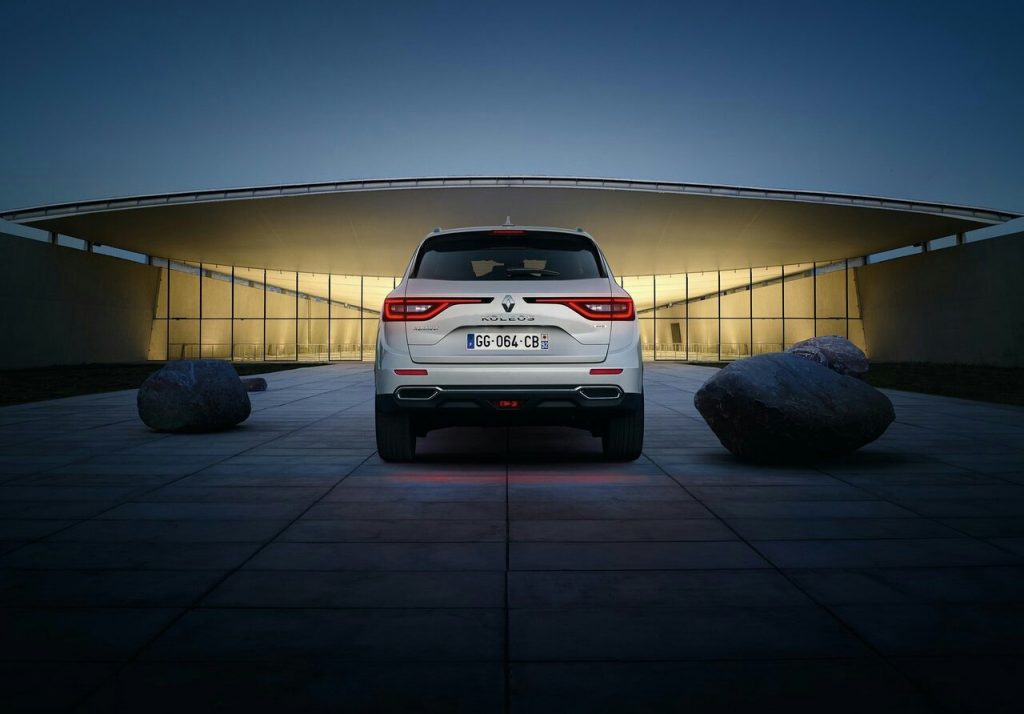 Renault Koleos arkadan görünüm