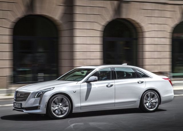 2017 Cadillac CT6 arşiv görseli