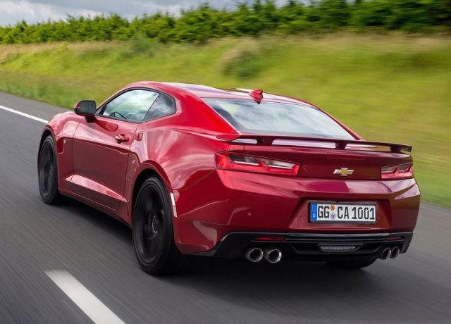 Chevrolet Camaro yan gövde görünümü