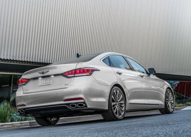 Genesis G80 sedan gövdesi